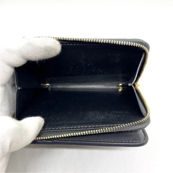 Saint Laurent Black Leather Wallet with Gold Accents - Picture 9 of 11